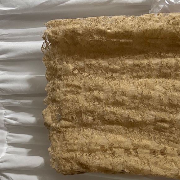 Beige Lace Sleeveless Tank Top - Picture 3 of 4